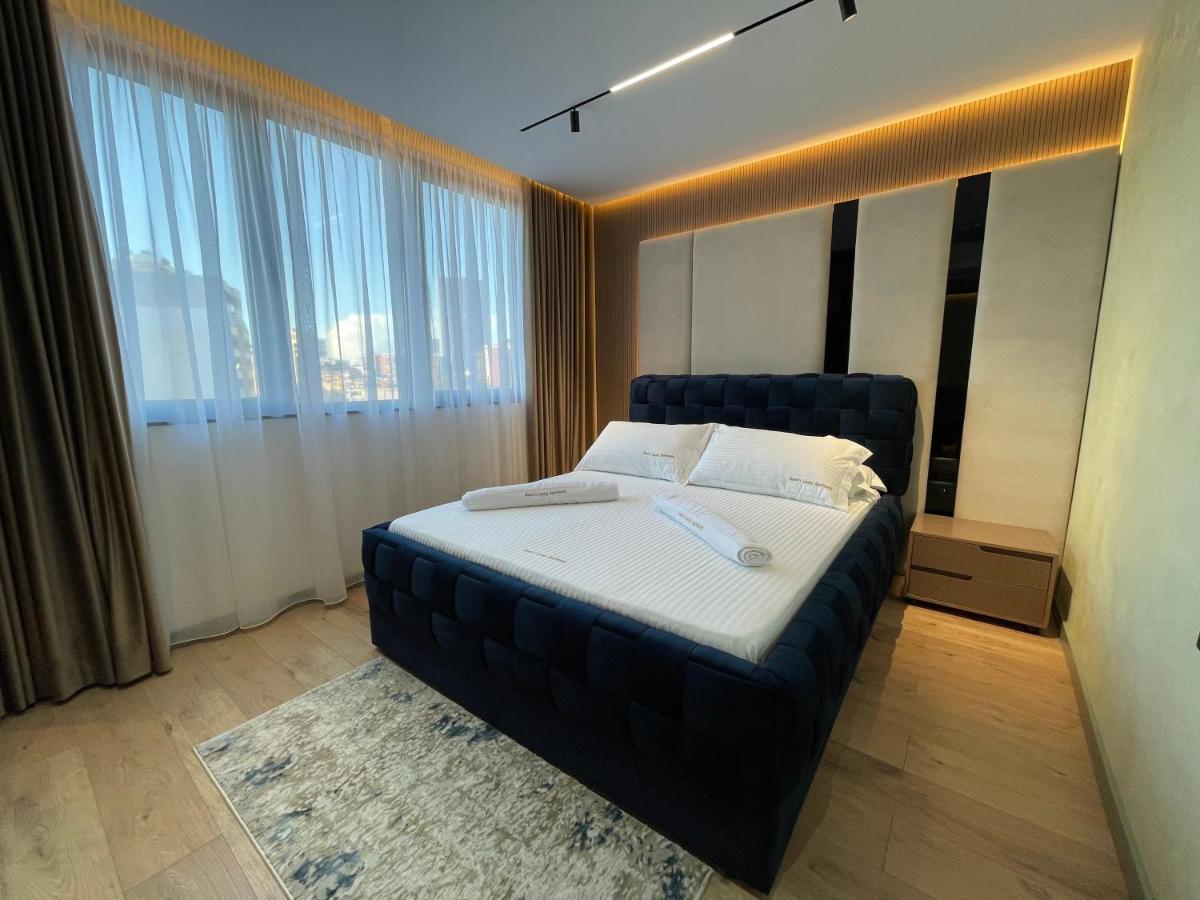 Apartment Queens Luxury Tirana