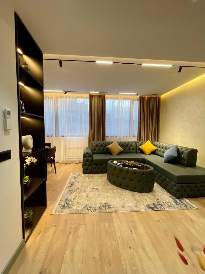 Queens Luxury