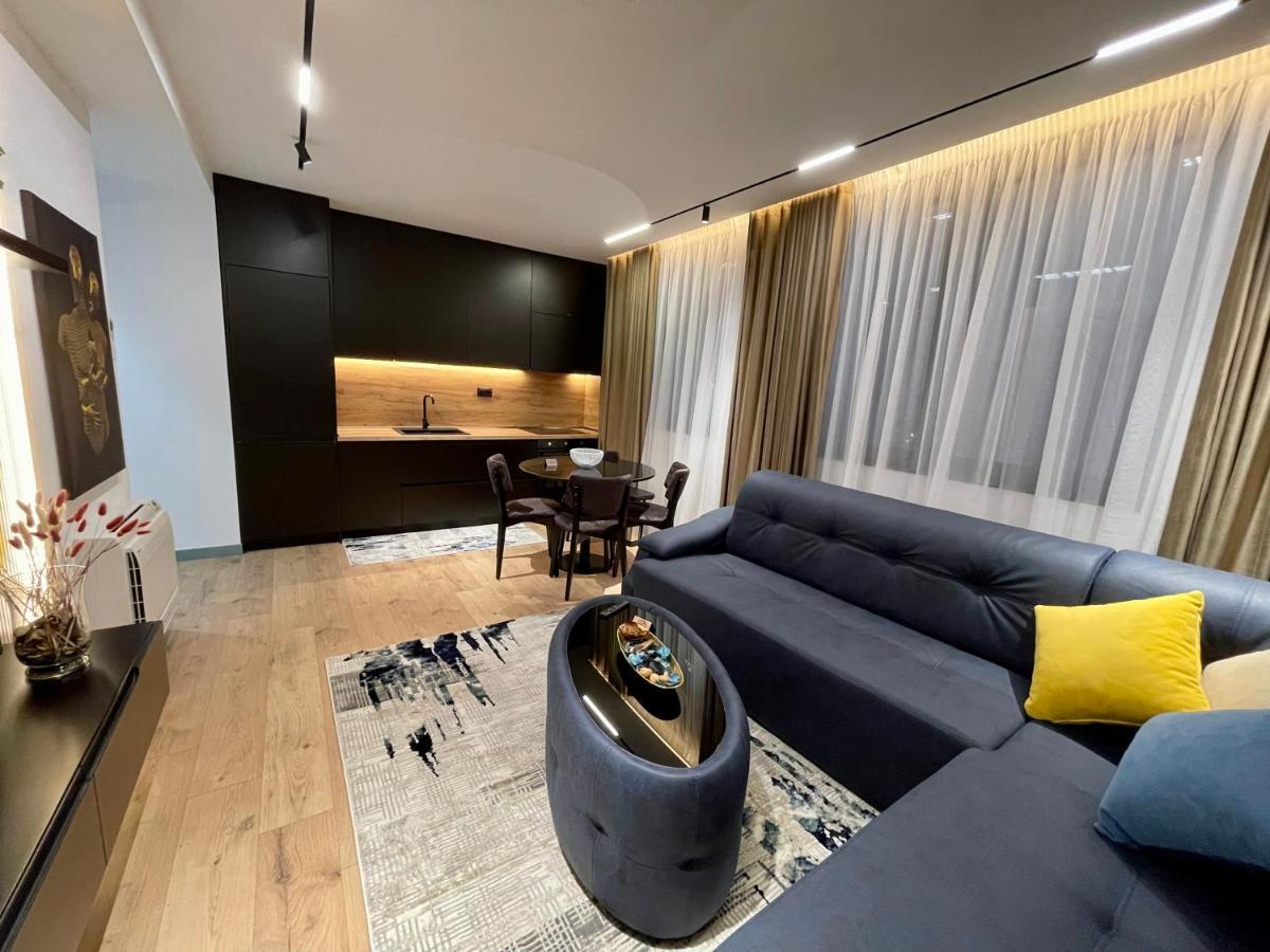 Apartment Queens Luxury