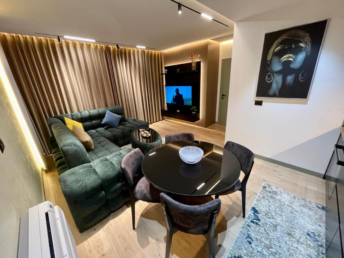 Queens Luxury