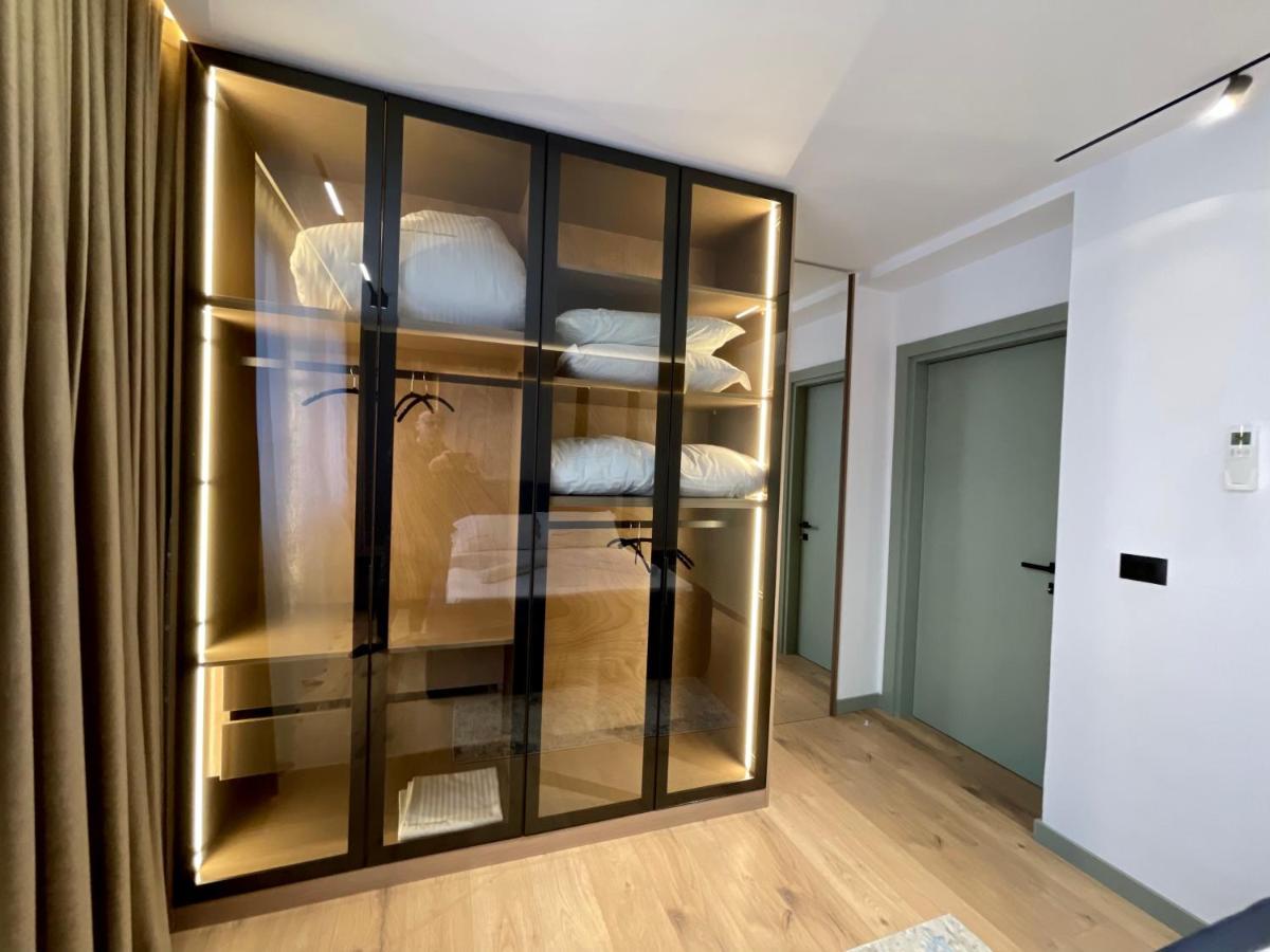 Apartment Queens Luxury