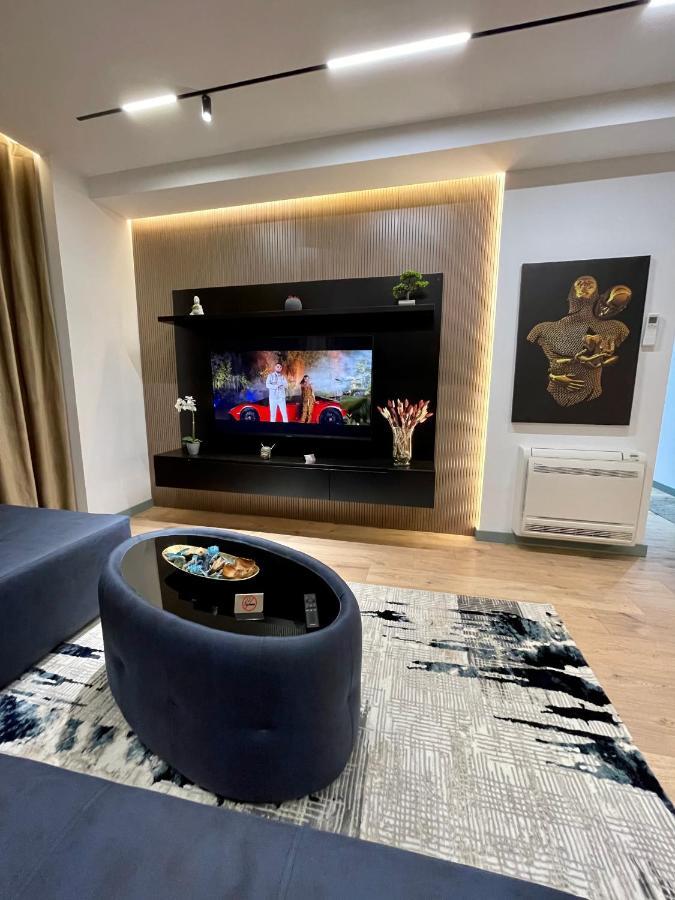 Queens Luxury Tirana