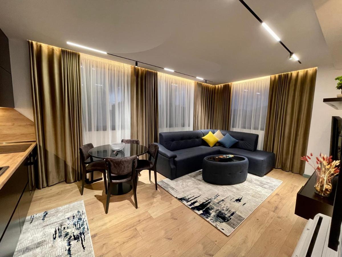 Apartment Queens Luxury Tirana
