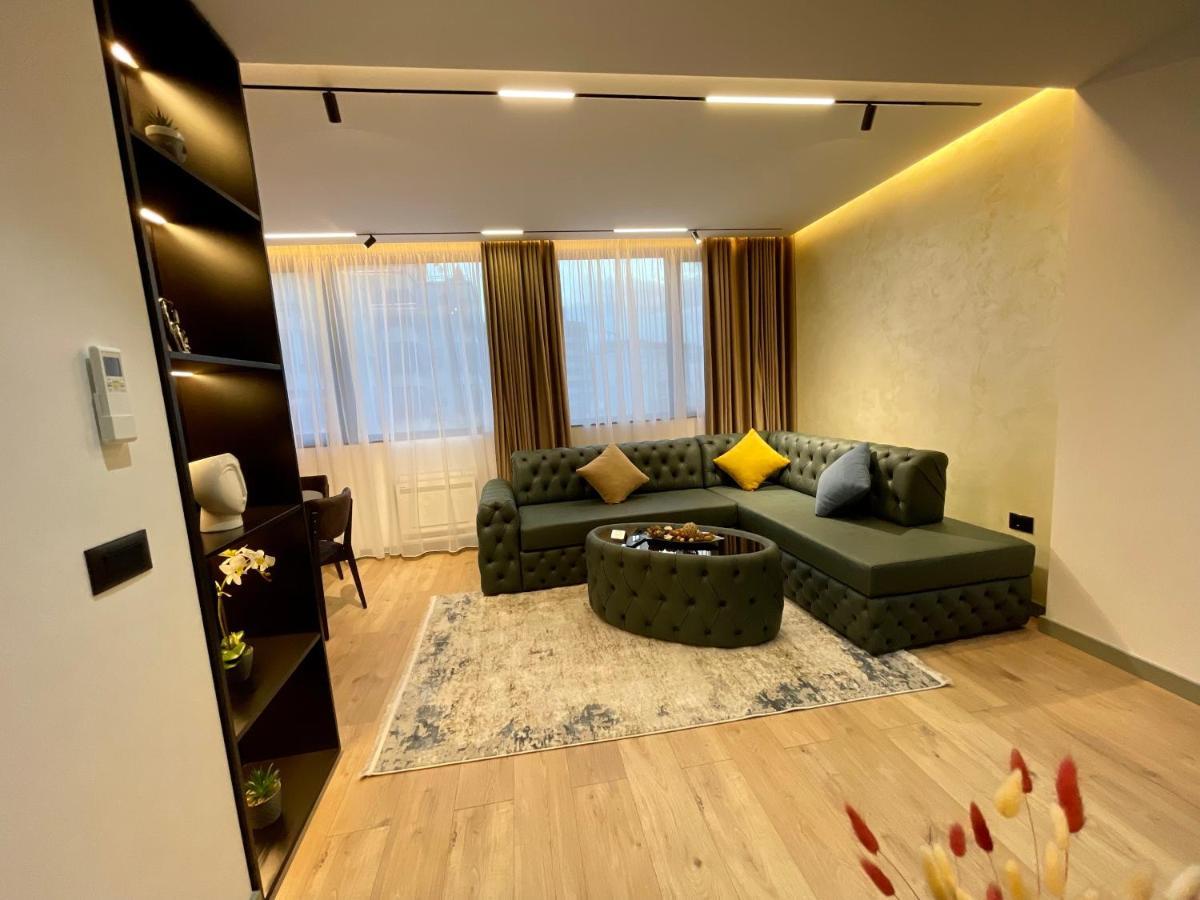 Queens Luxury Apartment *