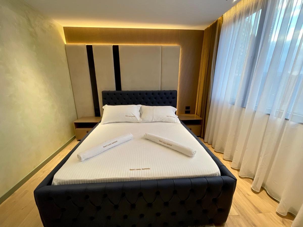 Queens Luxury Apartment